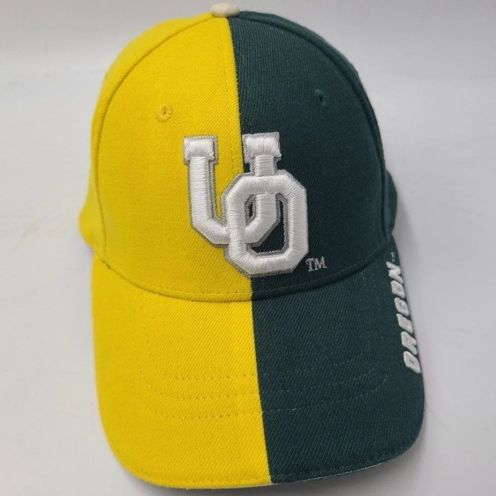 Vintage Oregon Ducks Hat Cap Flex Fitted OSFM NCAA Green Yellow University of